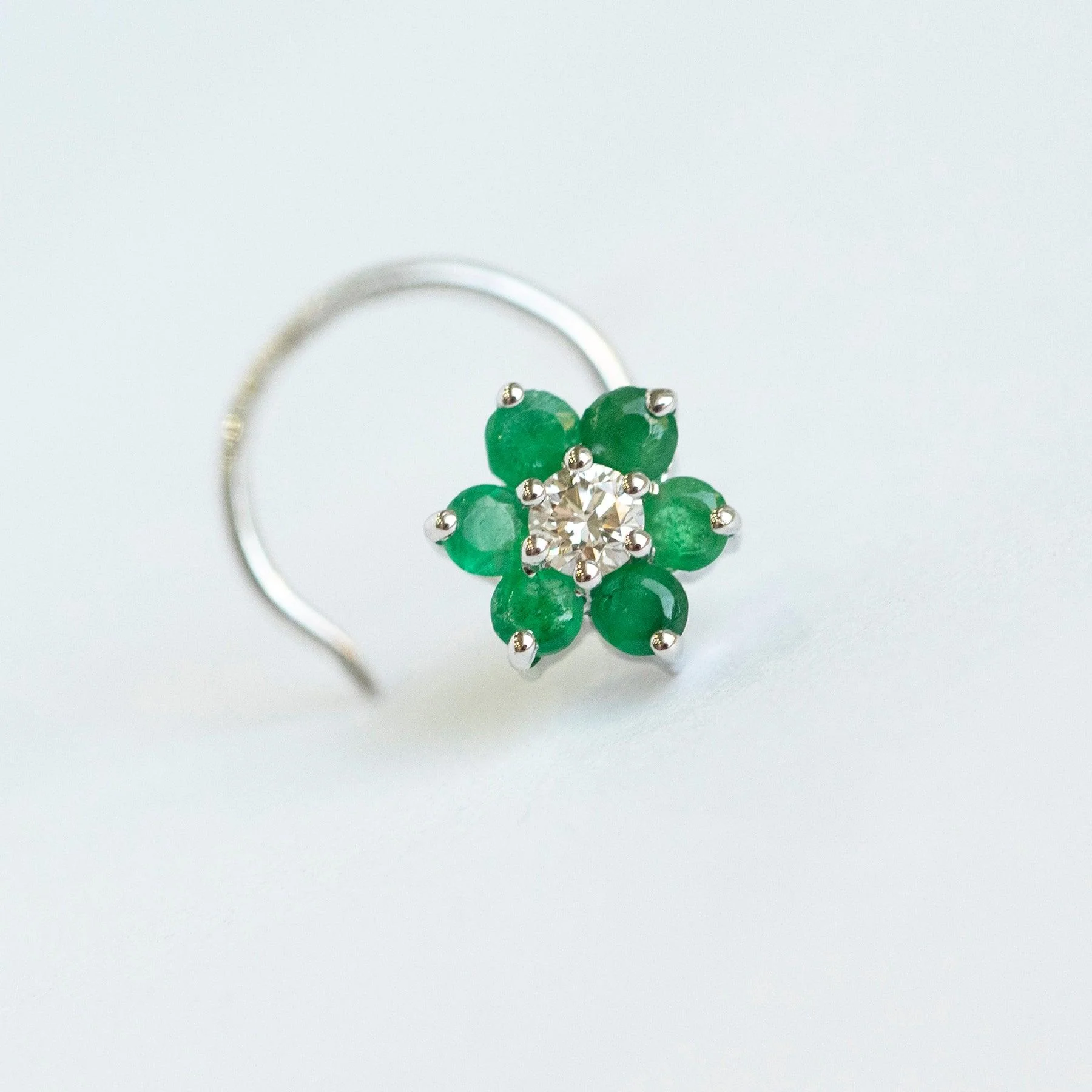 18ct Gold Diamond and Gemstone Wire Coil Back Nose Stud. - Image 6