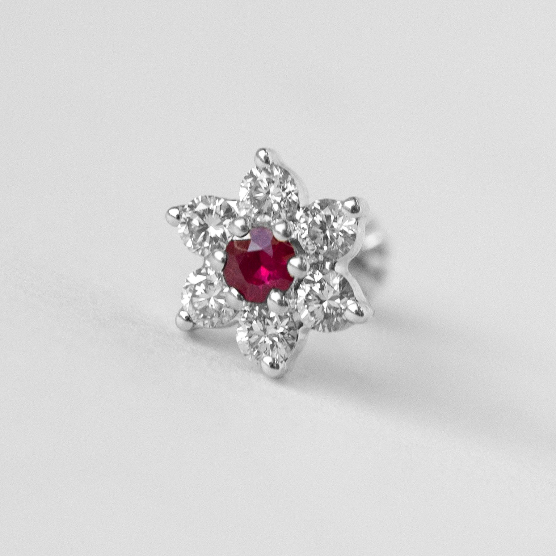 18ct Gold Diamond and Gemstone Screw Back Nose Stud. - Image 4