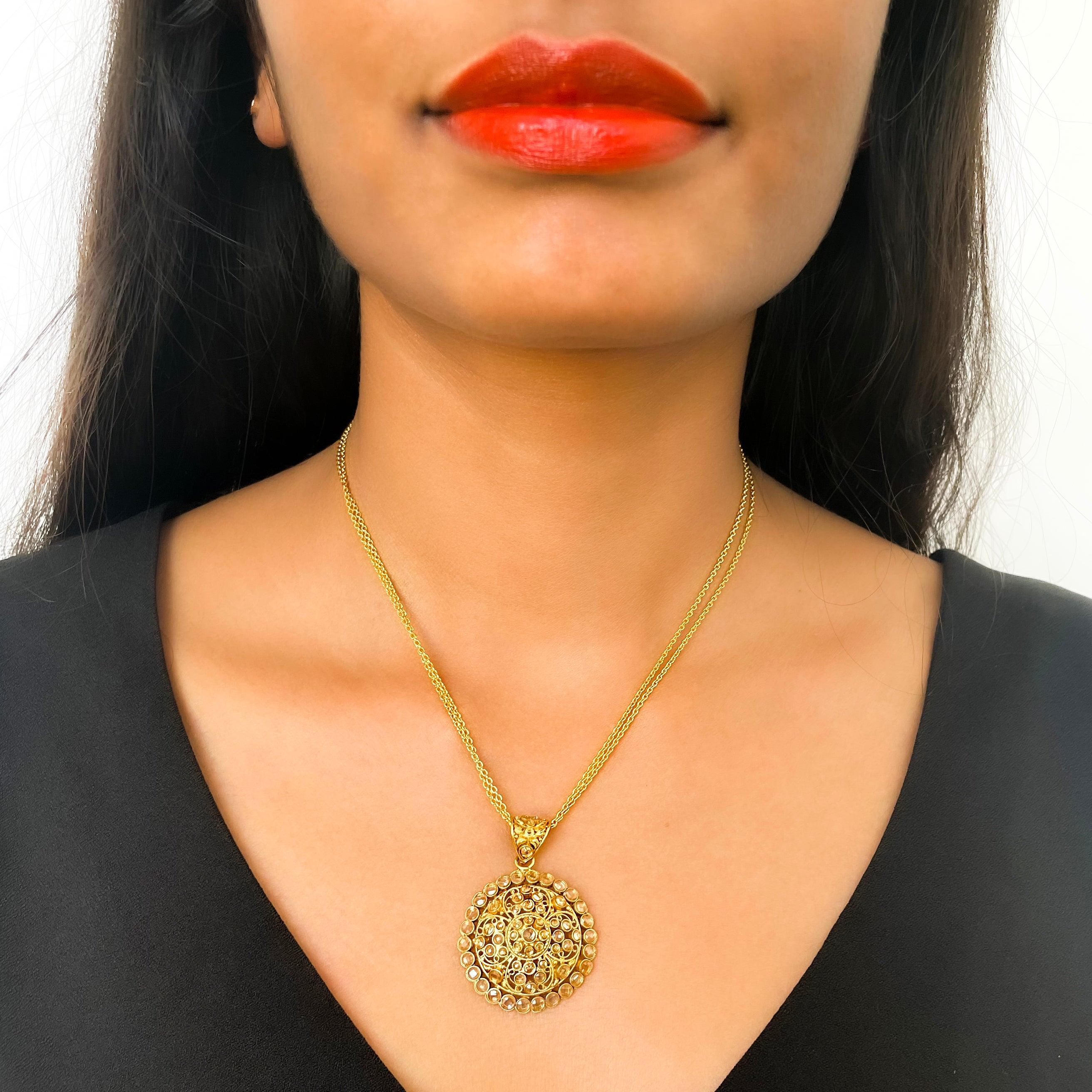 22ct Gold Antiquated Look Pendant, Chain and Earrings - Classic Polki Style Jewellery Set - Image 4