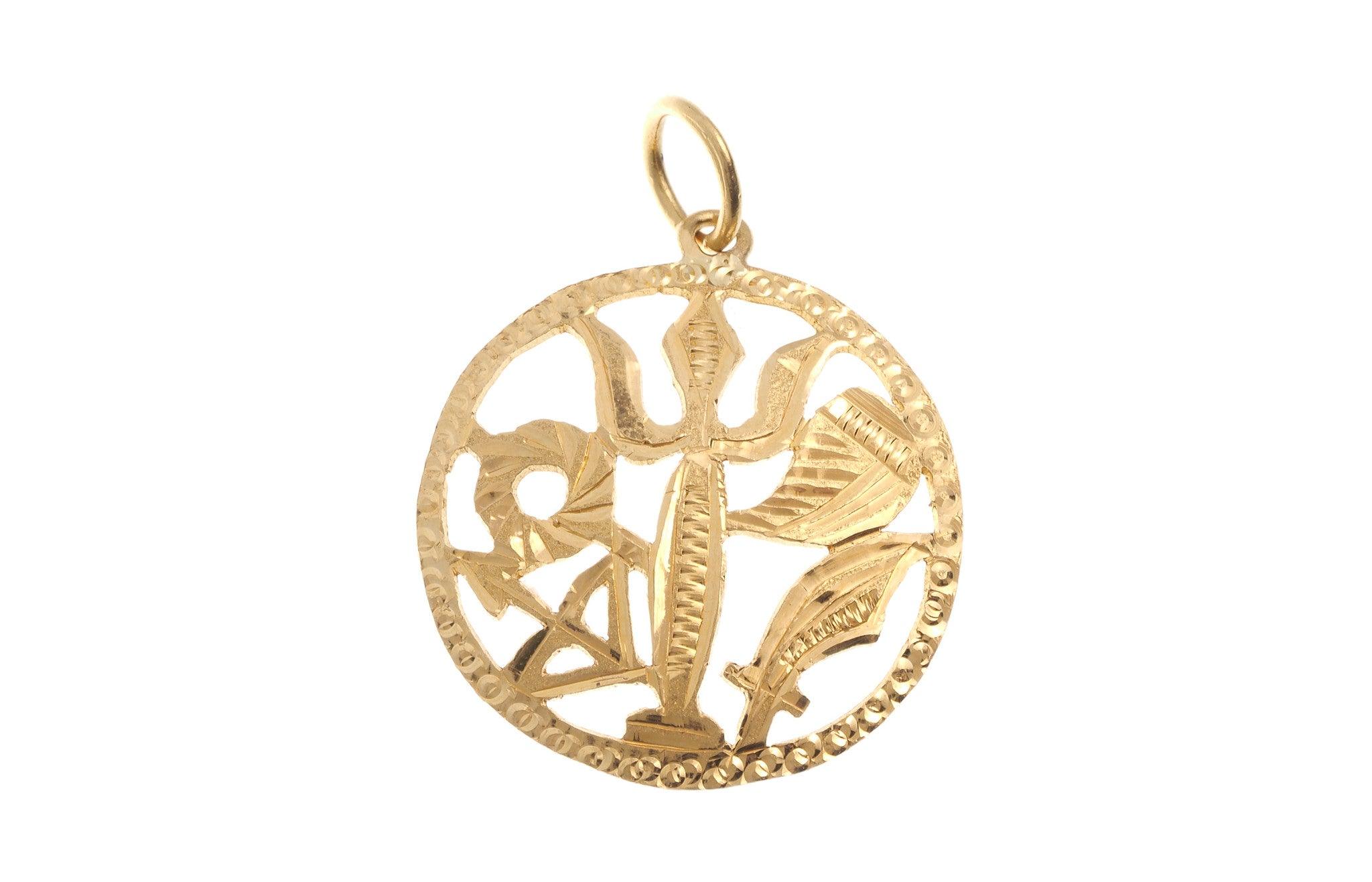 22ct Yellow Gold Five Weapon Pendant (4g) P-4997 - Image 2
