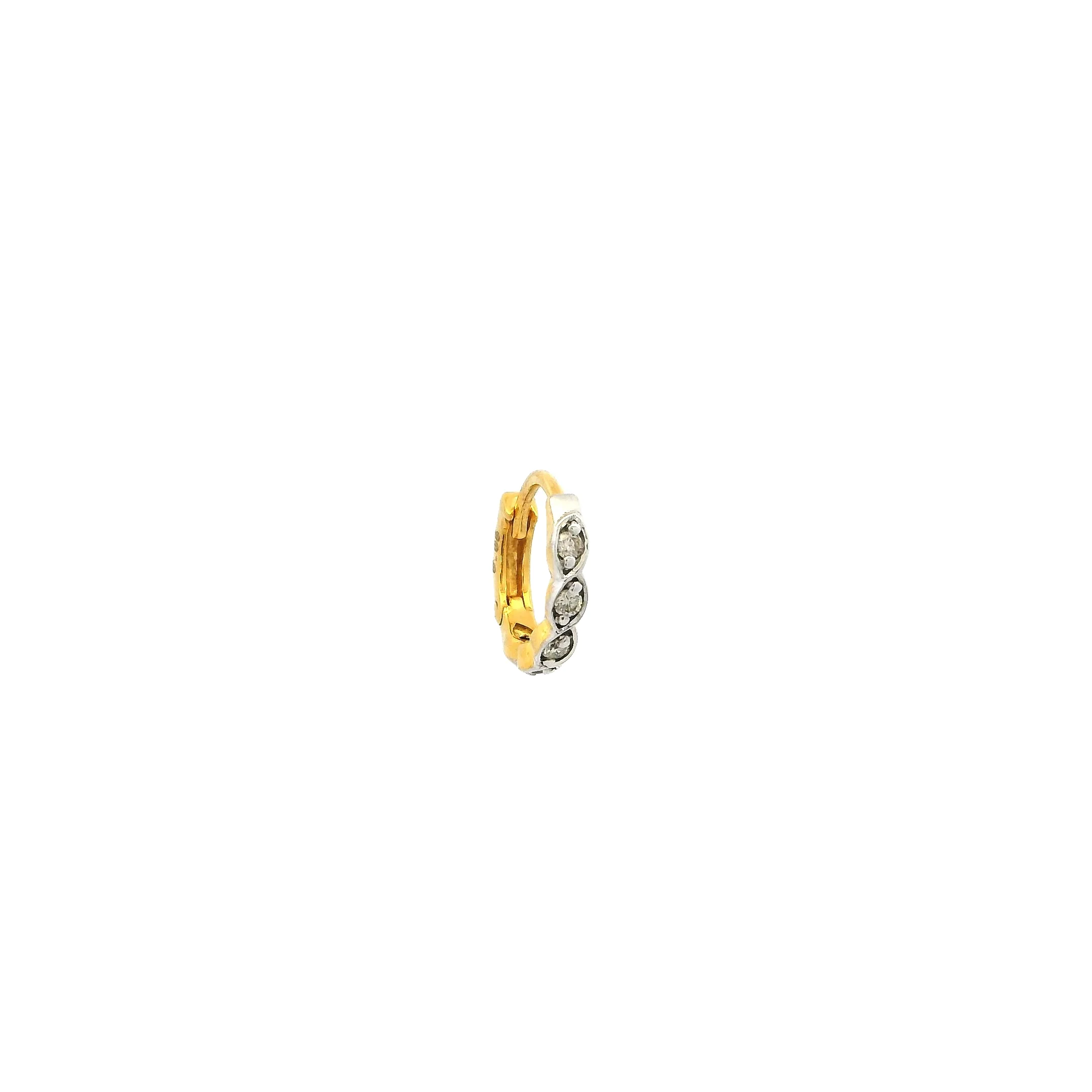 18ct Gold Diamond Nose Ring - Image 5