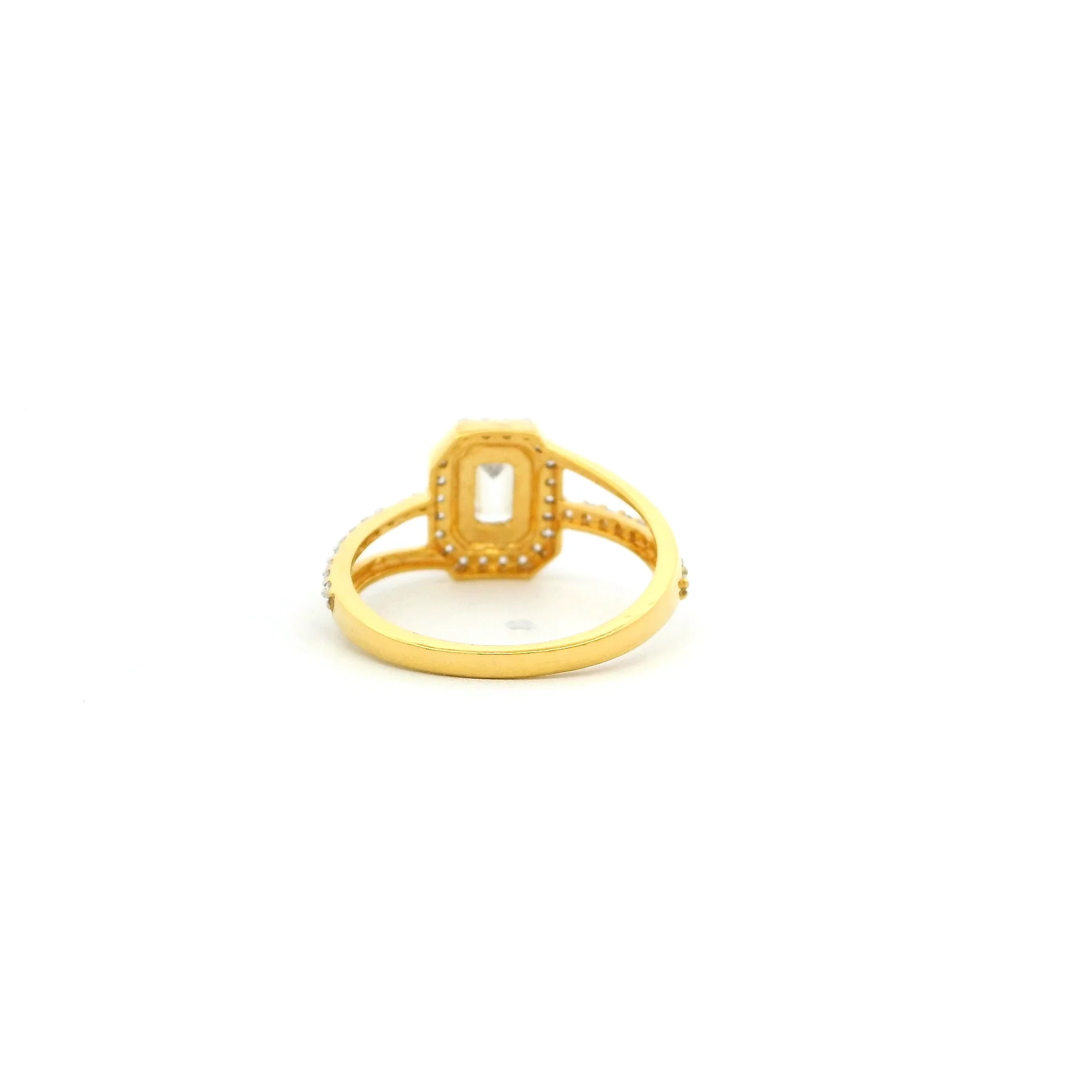 Elegant 22ct Gold Ring with Emerald and Round Cubic Zirconia | Split Shoulders | Size I½ - Image 3