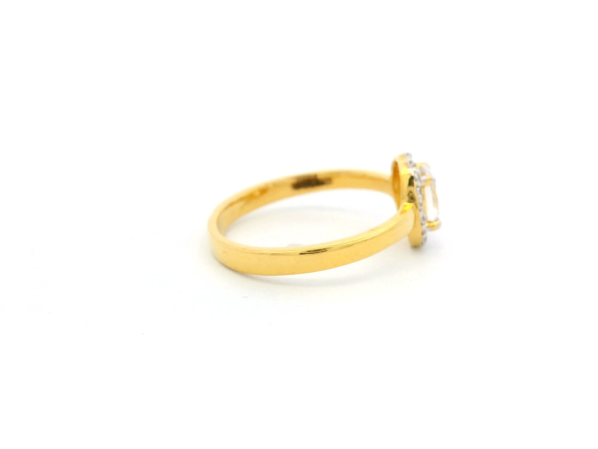 Elegant 22ct Gold Ring with Oval & Round Cubic Zirconia Stones | Size L½ - Image 3