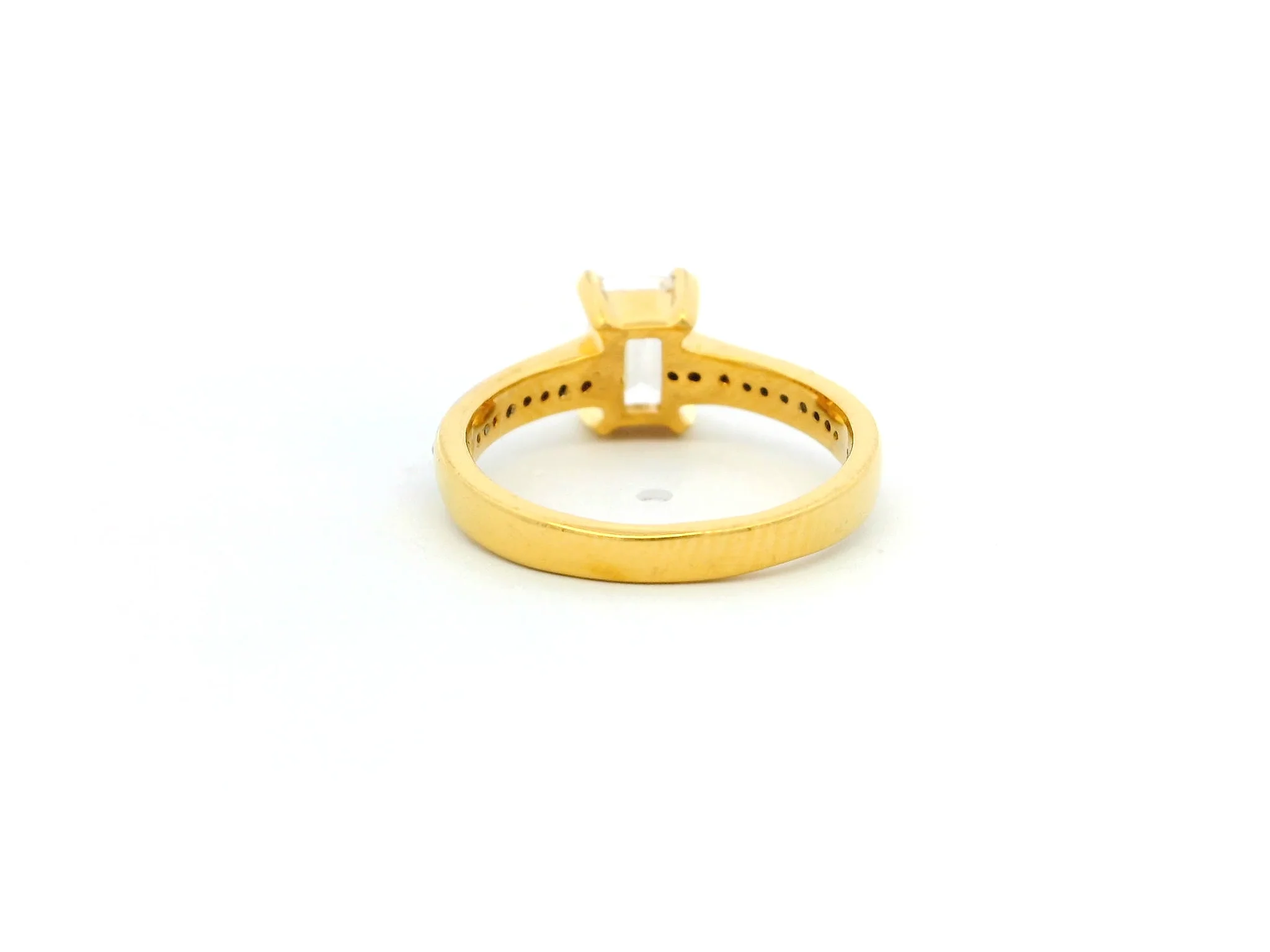 Stunning 22ct Gold Ring with Radiant & Round Cubic Zirconia Stones | Size L - Image 3